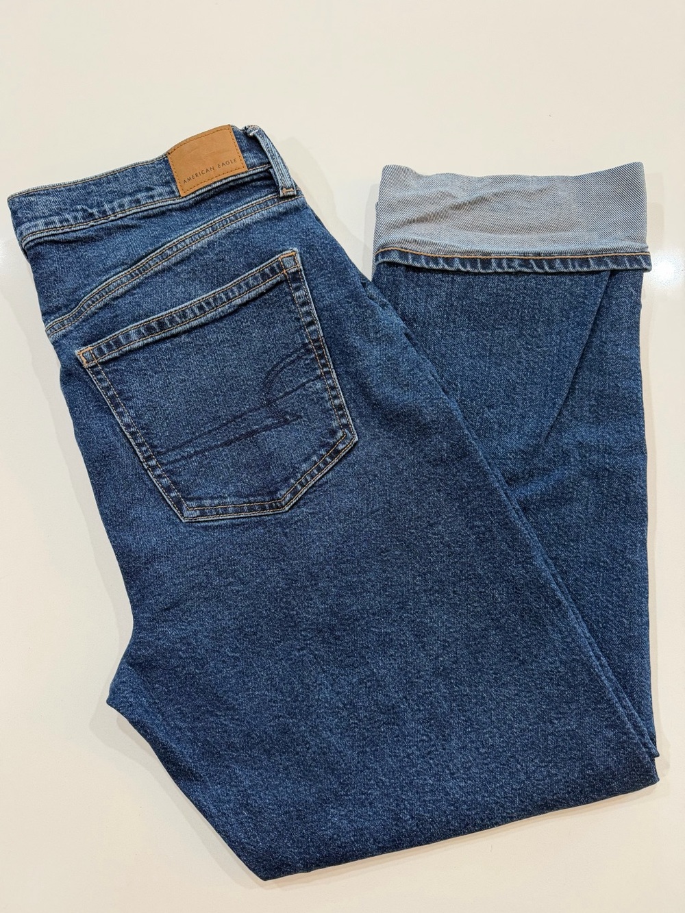 American Eagle Outfitters Blue Cropped Women's Jeans with Tan Patch
